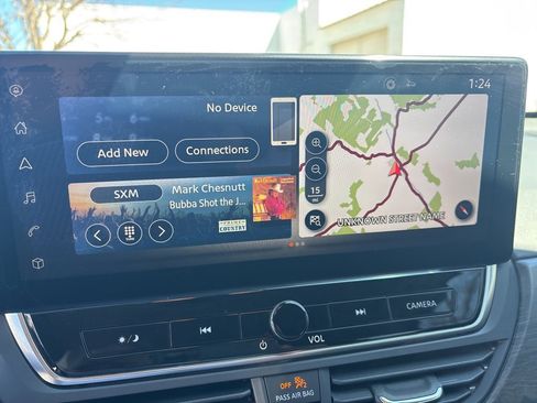 Used 2023 Nissan Altima 2.5 SV w/ SV Premium Package image 9