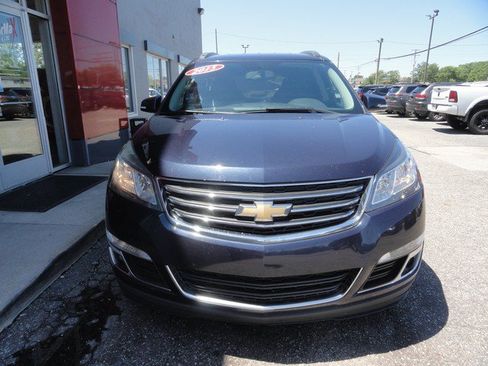 Used 2015 Chevrolet Traverse LT w/ Style and Technology Package FWD image 7