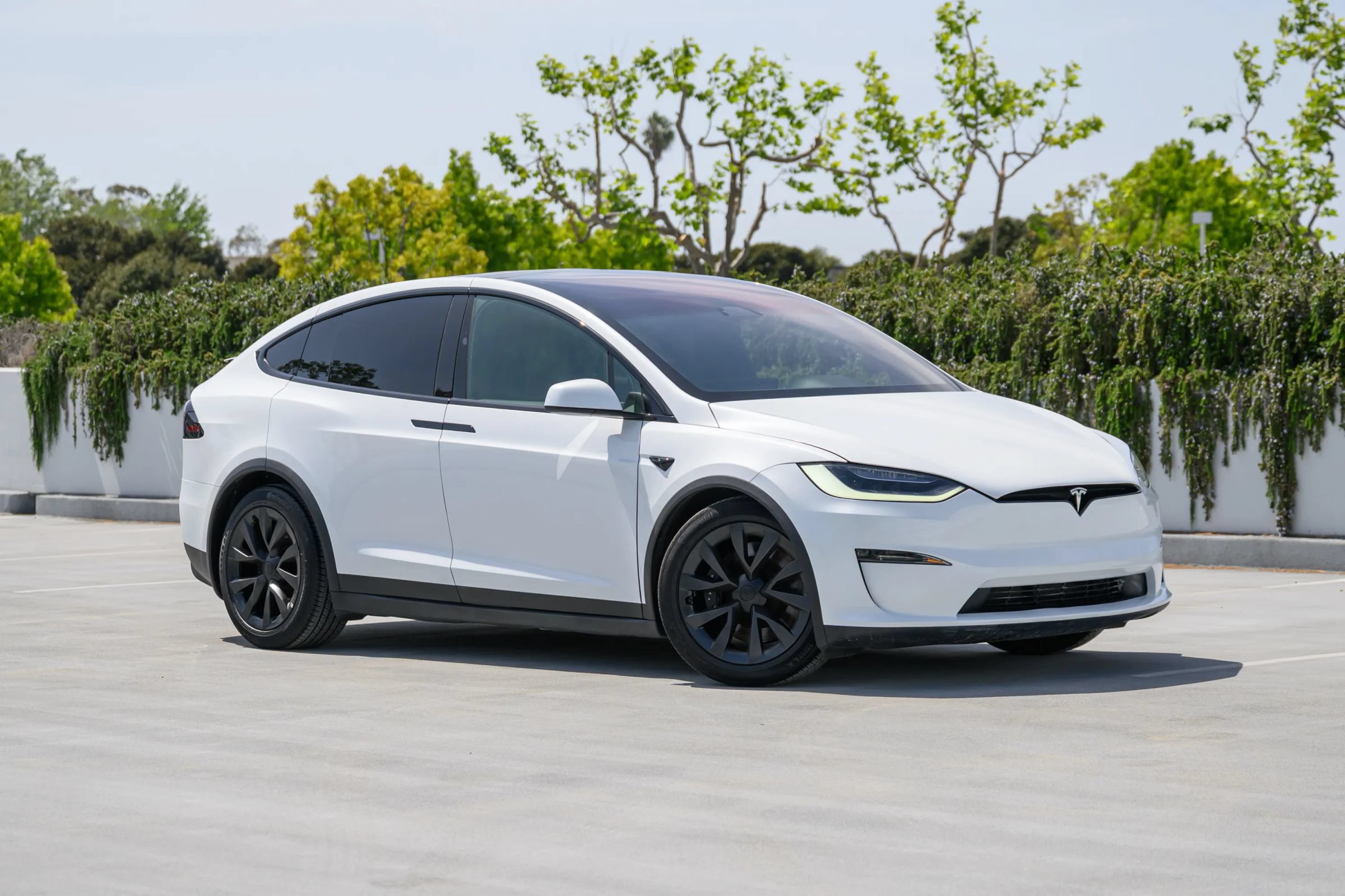 Used 2024 Tesla Model X AWD/4WD image 4