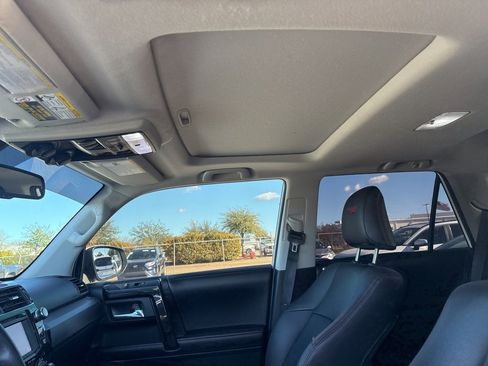 Used 2019 Toyota 4Runner TRD Off-Road Premium image 11