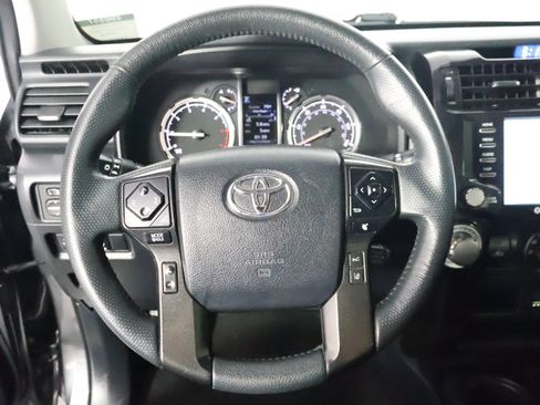 Used 2020 Toyota 4Runner TRD Off-Road Premium w/ Moonroof Package AWD/4WD image 29