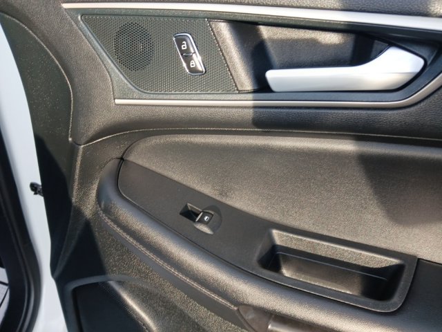 Used 2024 Ford Edge SEL AWD/4WD image 16