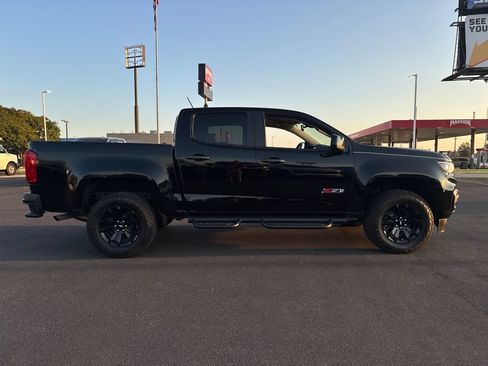 Used 2021 Chevrolet Colorado Z71 w/ Z71 Midnight Edition AWD/4WD image 7