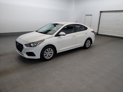 Used 2018 Hyundai Accent SE FWD image 2