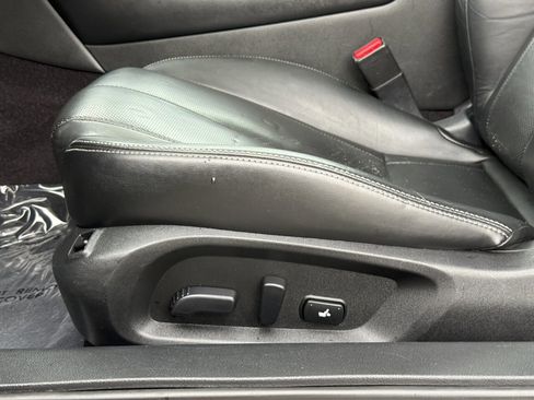 Used 2017 INFINITI Q60 Red Sport 400 image 19