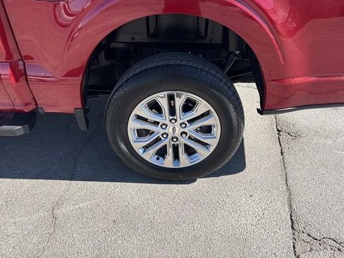 Used 2025 Ford F150 Lariat w/ Equipment Group 501A Mid image 29