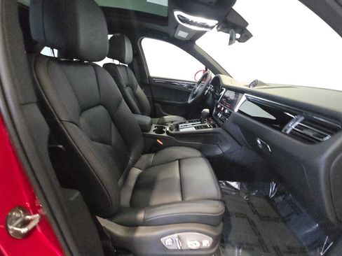 New 2026 Porsche Macan AWD/4WD image 13