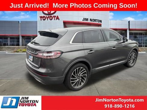 Used 2019 Lincoln Nautilus Reserve FWD image 5