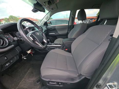 Used 2023 Toyota Tacoma SR5 w/ Technology Package AWD/4WD image 3