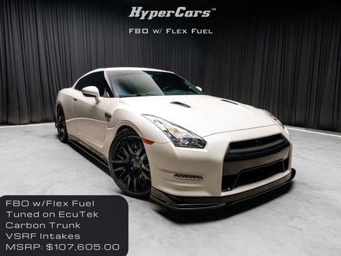 Used 2013 Nissan GT-R Black Edition image 1