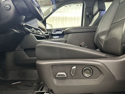 Used 2025 GMC Sierra 1500 Denali w/ Technology Package AWD/4WD image 16