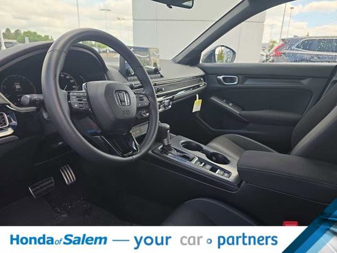 Used 2025 Honda Civic Sport image 2