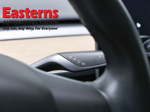 Used 2019 Tesla Model 3 Standard Range image 13