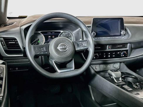 Used 2023 Nissan Rogue S FWD image 18