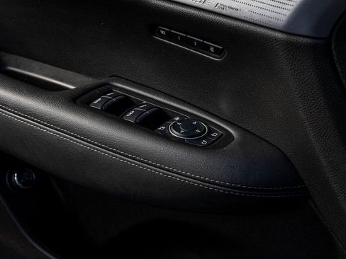 Used 2023 Cadillac XT6 Sport image 12