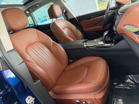 Certified 2022 Maserati Levante GT AWD/4WD image 18