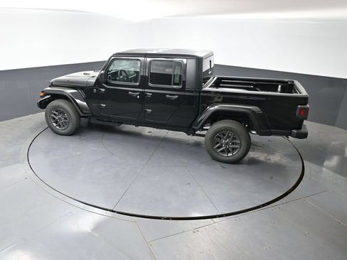 New 2026 Jeep Gladiator Sport AWD/4WD image 34