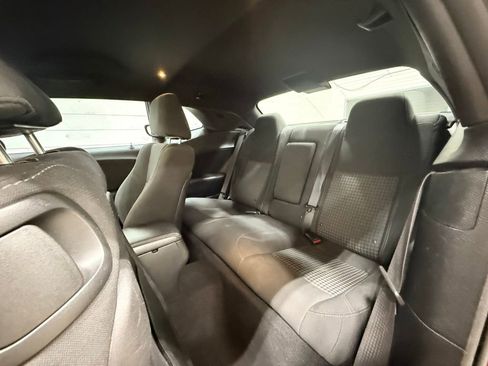 Used 2019 Dodge Challenger SXT RWD image 33