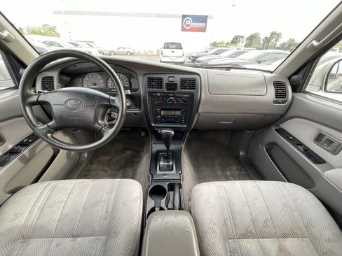 Used 2001 Toyota 4Runner SR5 RWD image 20