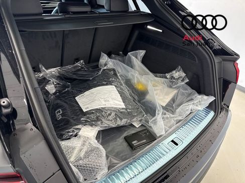 New 2026 Audi Q8 Premium Plus image 16