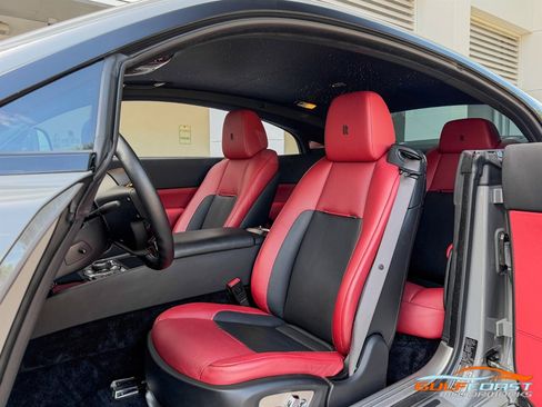 Used 2018 Rolls-Royce Wraith image 20