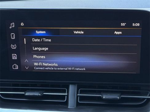 Certified 2025 Chevrolet Trax RS w/ Driver Confidence Package image 16