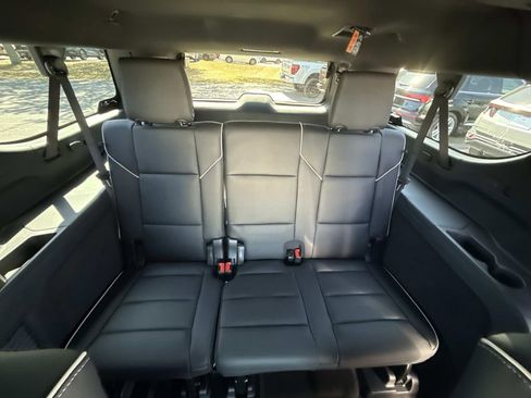 New 2026 Cadillac Escalade ESV Luxury AWD/4WD image 18