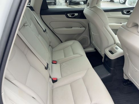 Certified 2023 Volvo XC60 T8 Plus w/ Protection Package Premier image 22