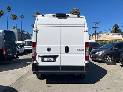 Used 2024 RAM ProMaster 2500 w/ Convenience Group FWD image 7