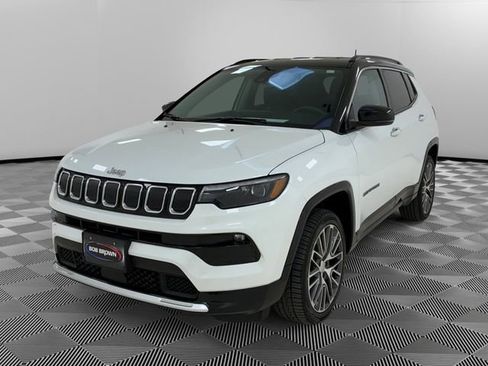 Used 2022 Jeep Compass Limited w/ Elite Group image 7