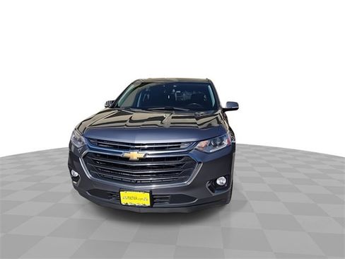 Used 2018 Chevrolet Traverse LT image 3