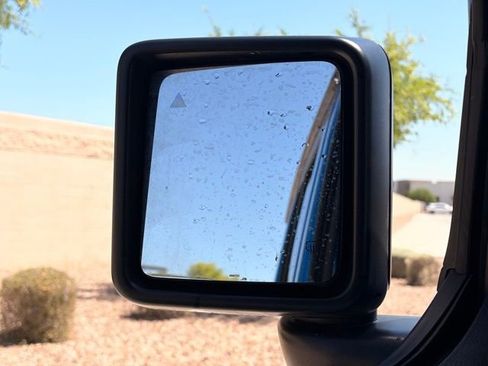 Used 2024 Jeep Wrangler Unlimited AWD/4WD image 25