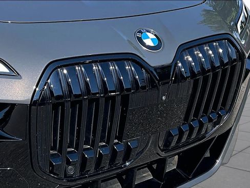 Used 2023 BMW 760i xDrive AWD/4WD image 31