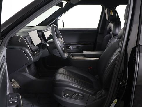 Used 2024 Rivian R1S Adventure image 33