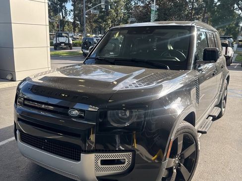 Used 2020 Land Rover Defender 110 HSE image 1