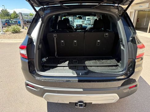 Used 2025 Honda Pilot TrailSport image 26