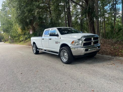 Used 2017 RAM 3500 ST image 2