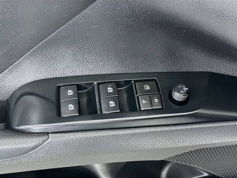 Used 2019 Toyota Camry LE FWD image 18
