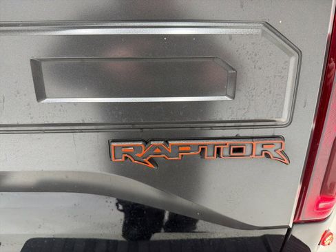 Used 2018 Ford F150 Raptor w/ Equipment Group 802A Luxury image 31