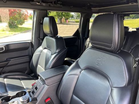 Used 2025 Ford Bronco Outer Banks AWD/4WD image 18