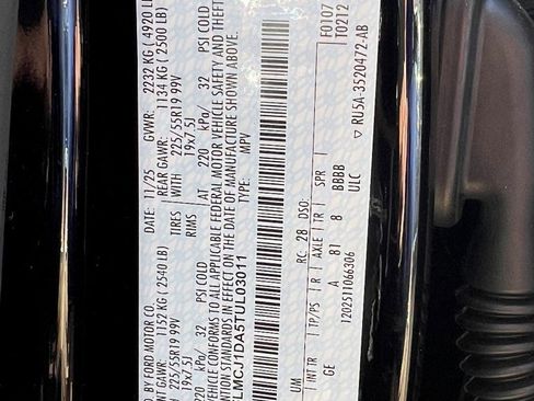 New 2026 Lincoln Corsair Premiere image 24