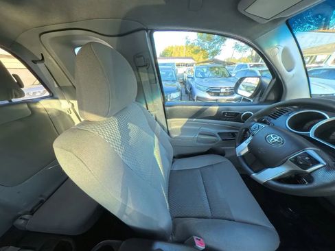 Used 2014 Toyota Tacoma 4x4 Access Cab V6 image 28