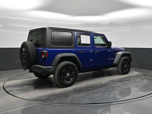Used 2019 Jeep Wrangler Unlimited Sport S AWD/4WD image 7