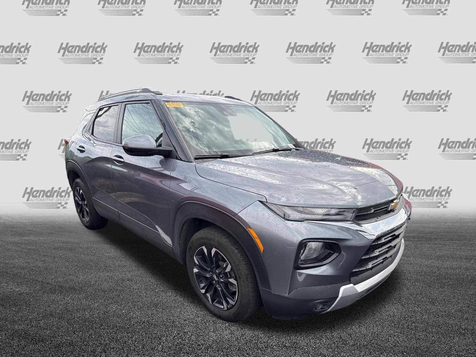 Used 2022 Chevrolet TrailBlazer LT FWD image 2