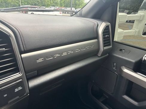 Used 2022 Ford F450 Platinum w/ FX4 Off-Road Package AWD/4WD image 32