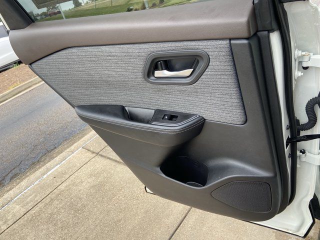 Used 2021 Nissan Rogue SV FWD image 49