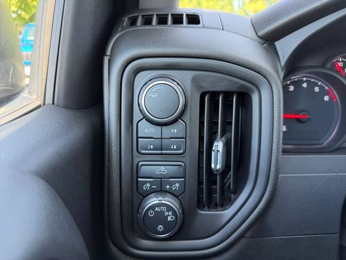 Used 2021 Chevrolet Silverado 1500 Custom Trail Boss w/ LPO, Dark Essentials Package AWD/4WD image 18