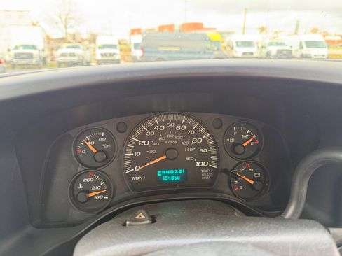 Used 2007 Chevrolet Express 3500 image 19