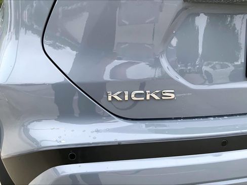 Used 2023 Nissan Kicks SV FWD image 32