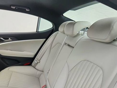 Used 2025 Genesis G70 3.3T Advanced image 31